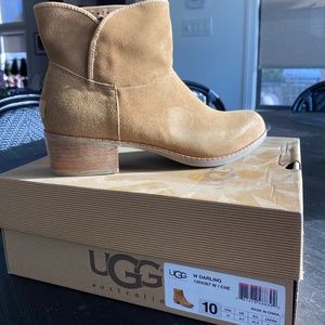 Ugg W Darling Women suede bootie